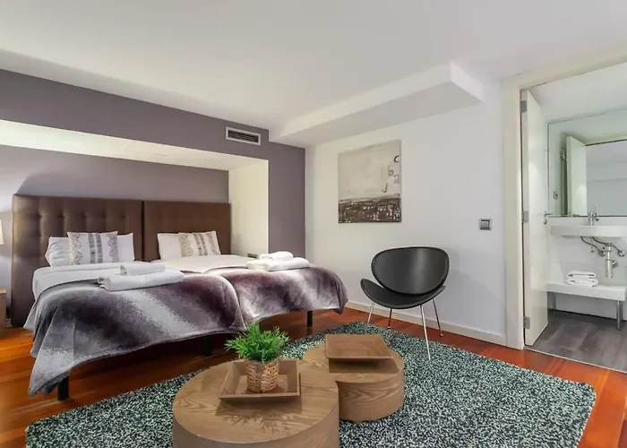 The Collection - 3bedroom Duplex With Balcony In Plaza Cataluna Lejlighed *