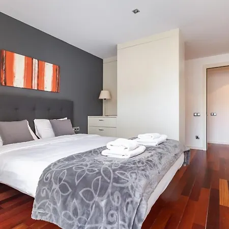 Apartamento 3bedroom Duplex With Balcony In Plaza Cataluna