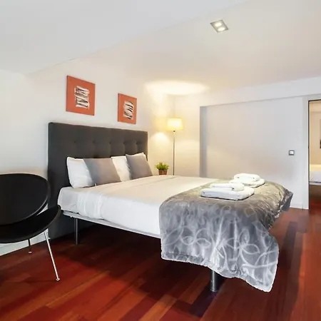 3bedroom Duplex With Balcony In Plaza Cataluna * Барселона