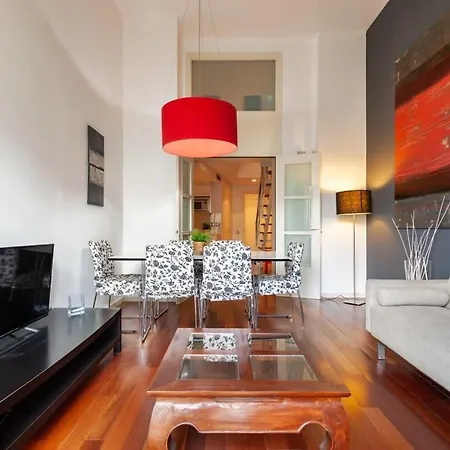 3bedroom Duplex With Balcony In Plaza Cataluna Барселона
